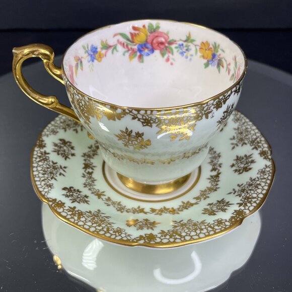 Vtg. Paragon Tea Cup & Saucer Fine Bone China Scalloped Edge Floral Pattern UK - Picture 1 of 13